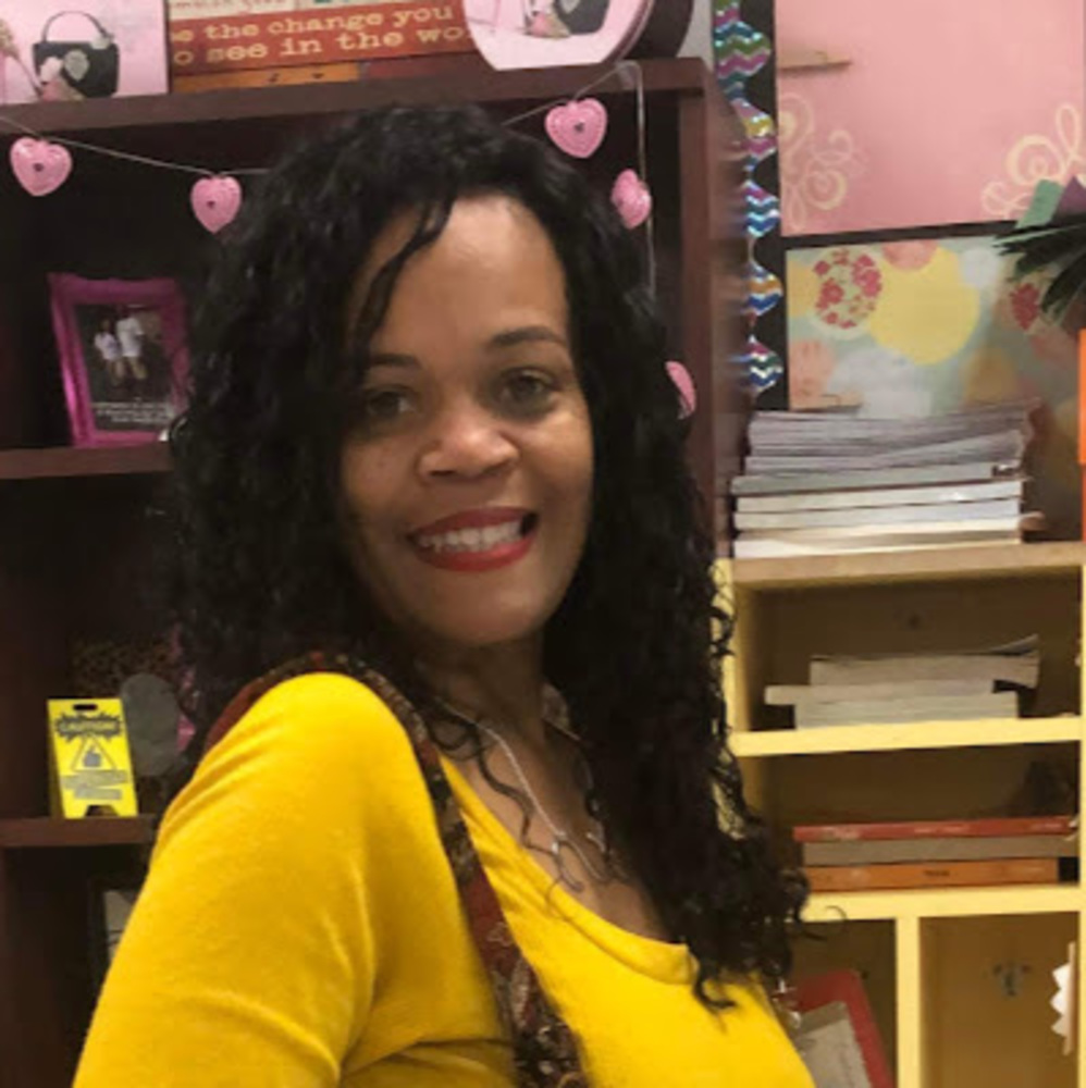 Meet your Posher, Simone